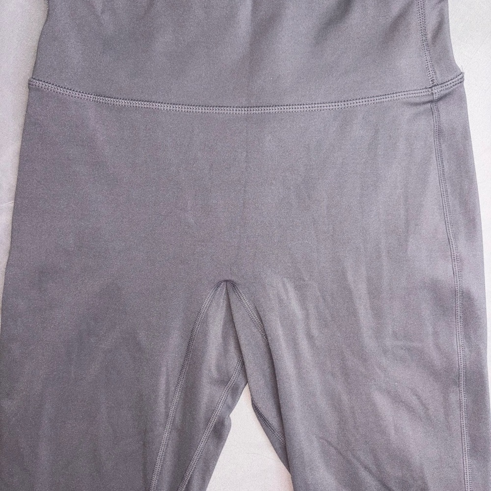 Fabletics Gray High-Waisted Leggings with Pocket - Picture 4 of 5
